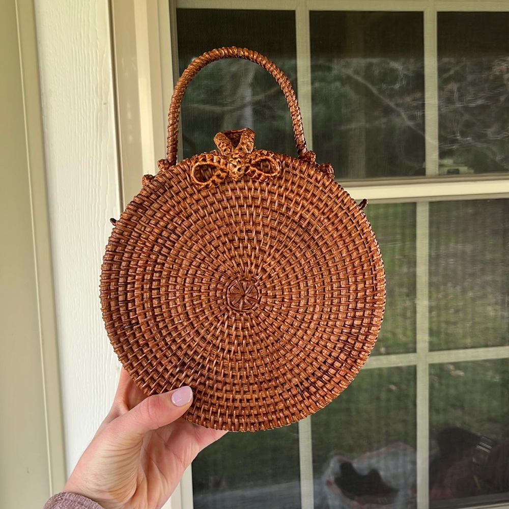 WICKER PURSE • Handheld Purse w/ Bow Detailing • Ink Stain on Inside